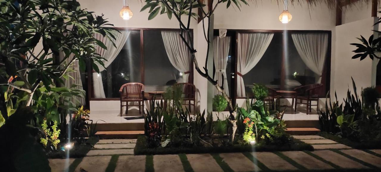 Hotel The Poetri Oka à Batununggul Extérieur photo